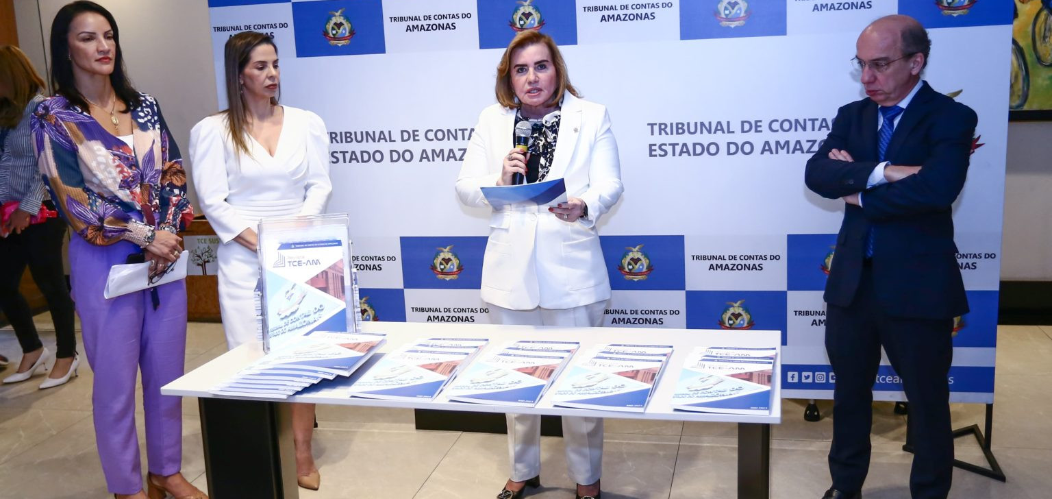 TCE-AM apresenta Revista Científica com artigos sobre atividades da Corte de Contas