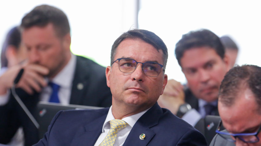 Reforma Tributária: Flávio Bolsonaro ironiza ZFM: ‘Manaus tem que ser o novo Vale do Silício’