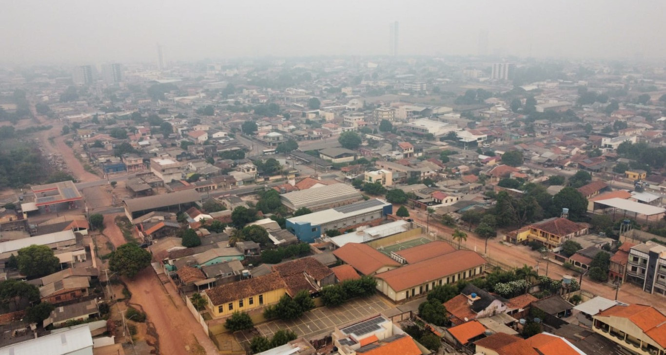 Nuvem de fumaça em Santarém, no Pará. (Divulgação/Agência Santarém)