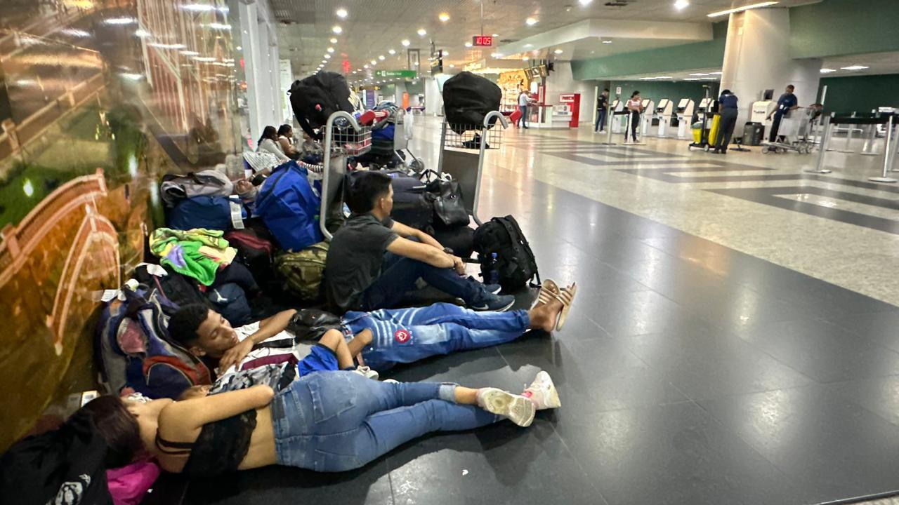Nevoeiro afeta 19 voos no aeroporto de Manaus; conheça direitos dos passageiros