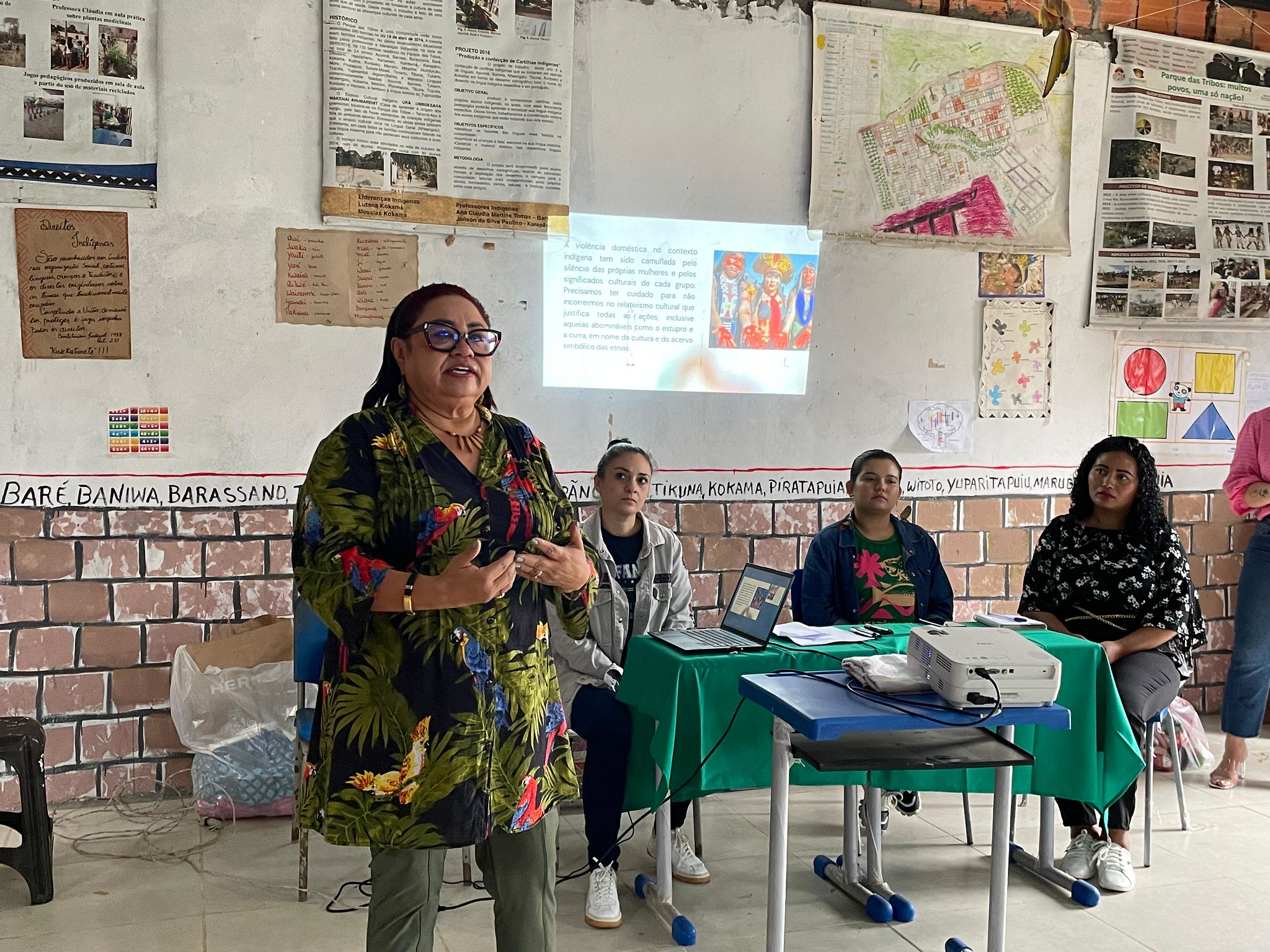 Grupo de estudos leva debate sobre violência de gênero ao Parque das Tribos, em Manaus