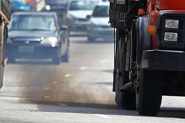 Entenda PL aprovado pela Câmara que obriga motoristas a compensarem emissões