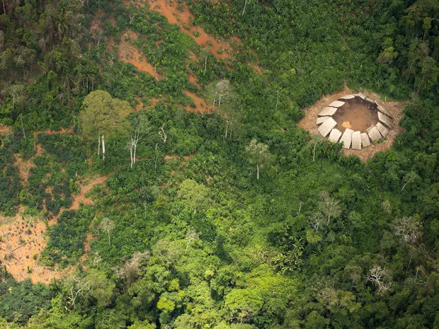 Congresso avalia vetos que expõem povos isolados ao extermínio, diz advogada indígena na COP28