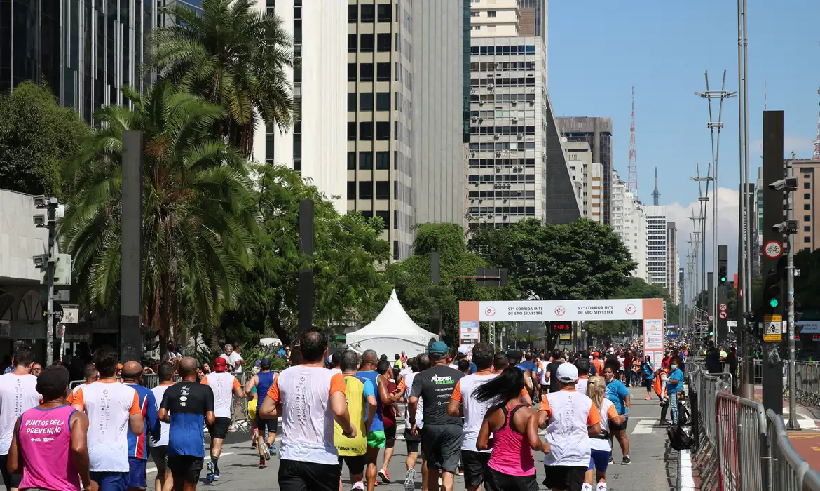 Corrida São Silvestre tem mais de 35 mil participantes em São Paulo