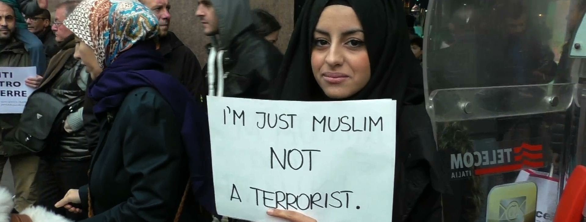 Islamofobia: relatório mostra hostilidade contra comunidade muçulmana após guerra