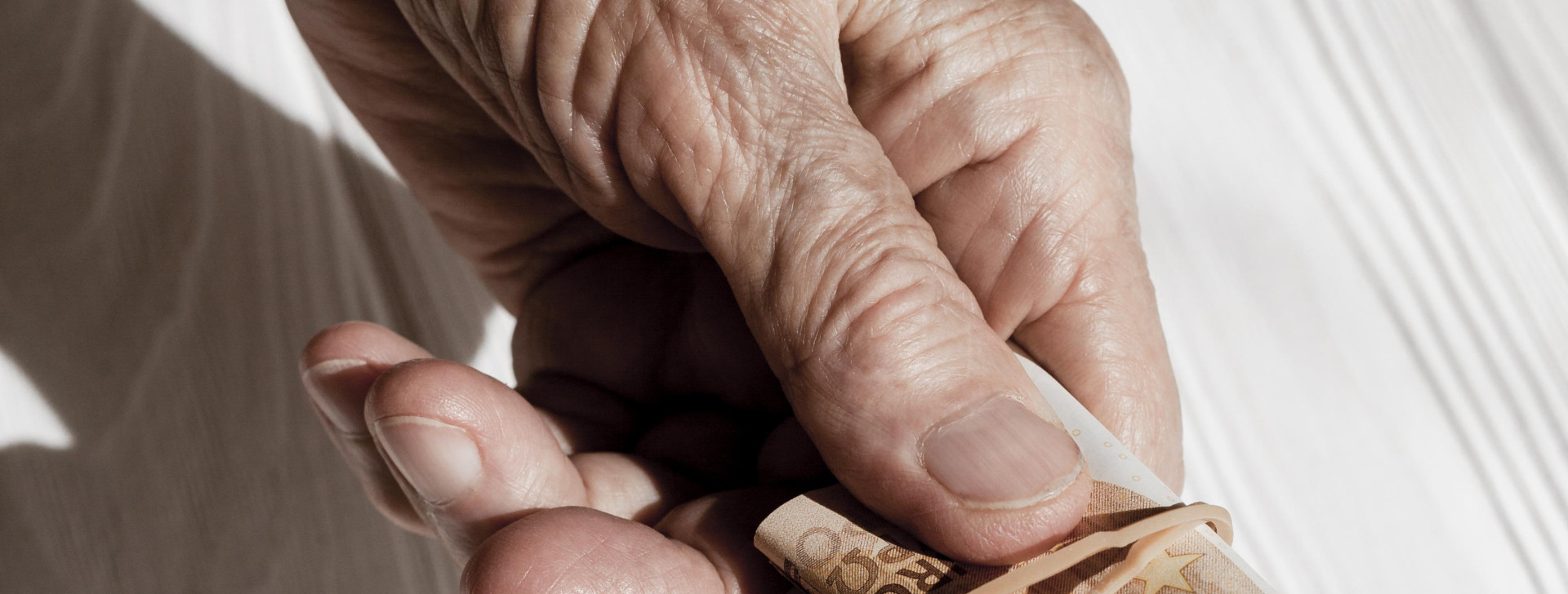 Congresso aprova salário mínimo de R$ 1.389 em 2024