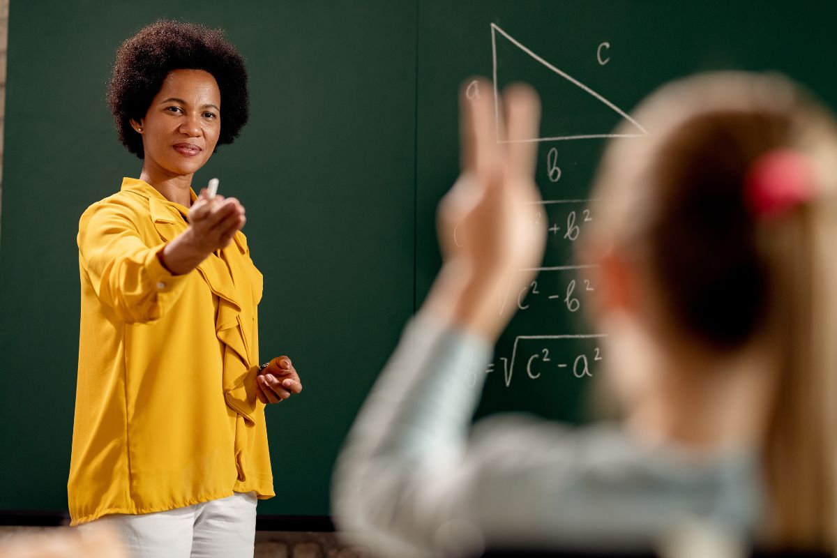 Ministério da Educação avalia eliminação dos cursos de Licenciatura 100% a distância