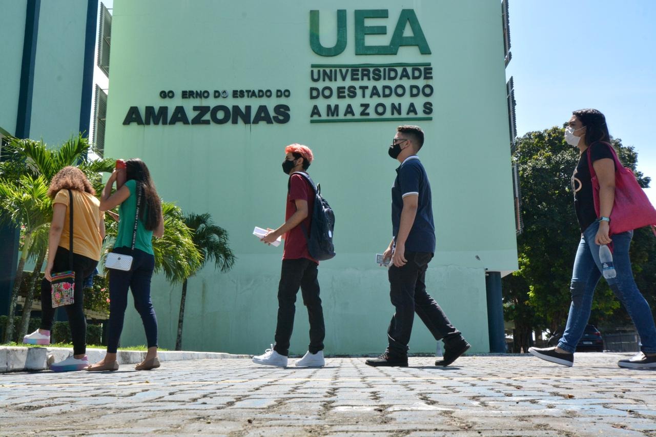 UEA lança edital de seleção para doutorado em Letras e Artes