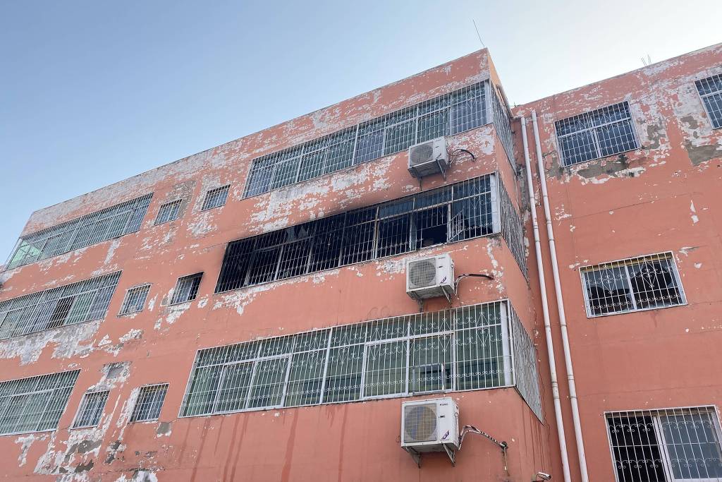 Incêndio em dormitório de internato mata 13 crianças na China