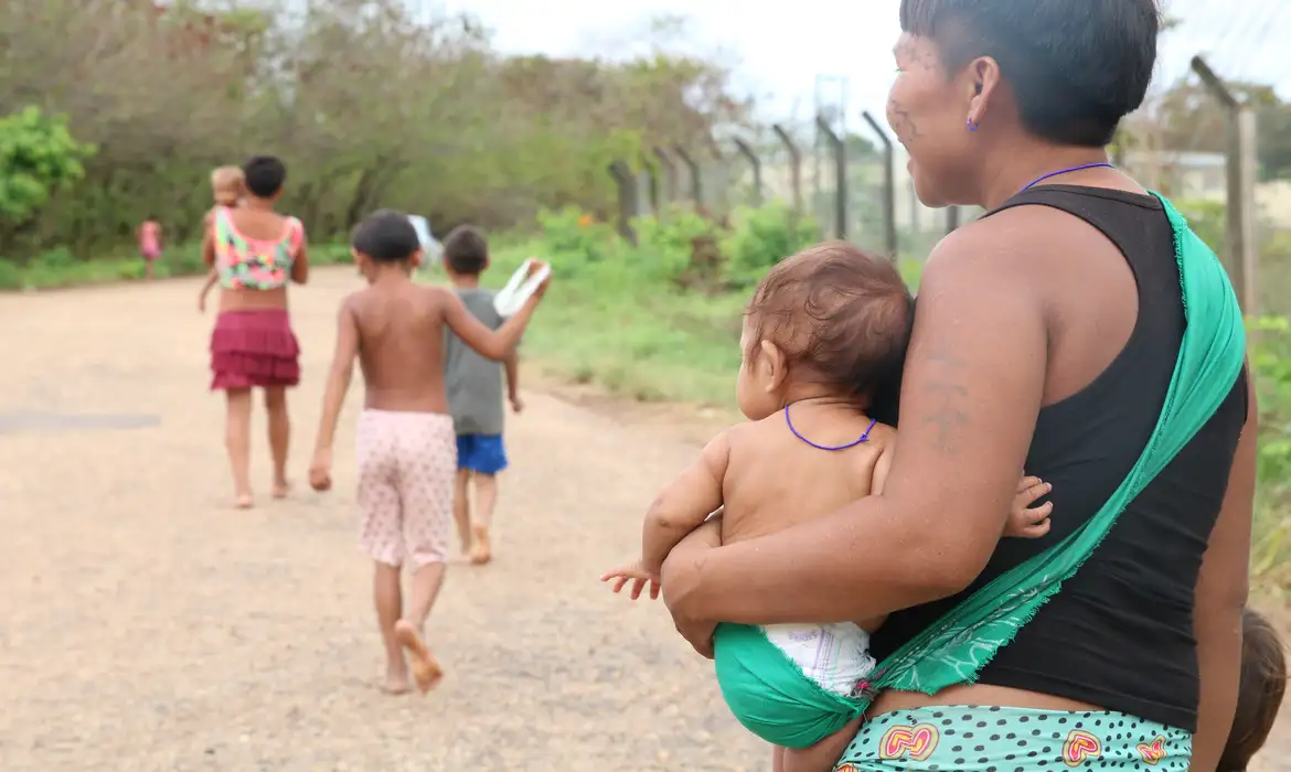 Crianças com desnutrição foram socorridas recentemente
(Rovena Rosa/AgÊncia Brasil)