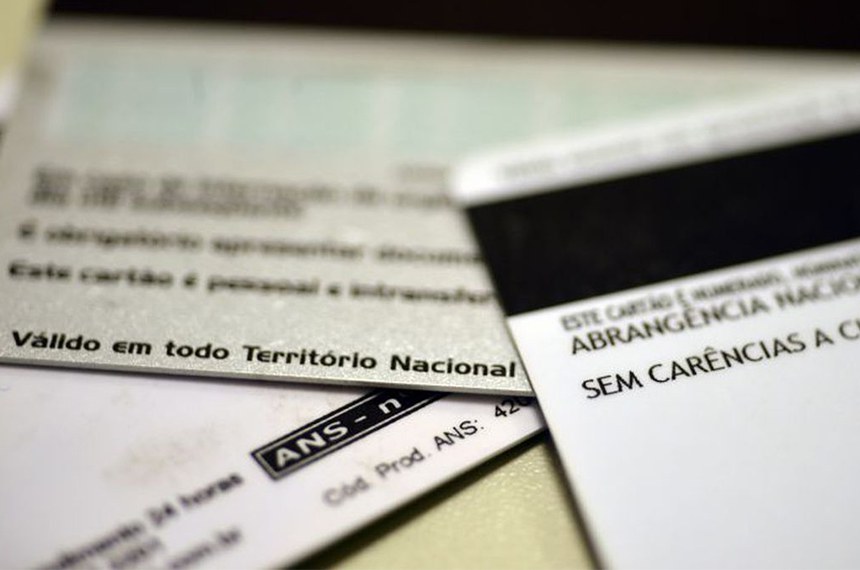 Projeto dá prazo de cinco dias para que operadoras efetivem planos de saúde para idosos e PcDs