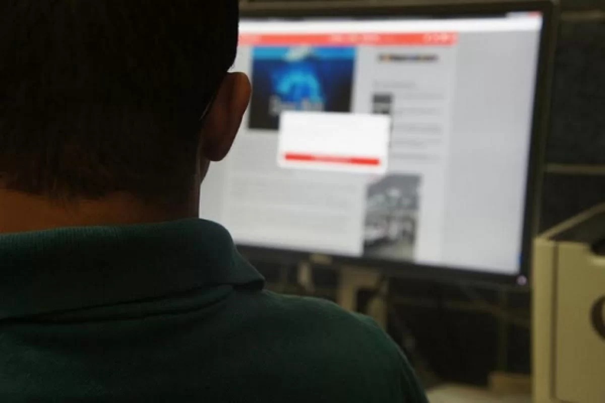 Justiça torna rés seis pessoas por racismo contra indígenas venezuelanos em rede social