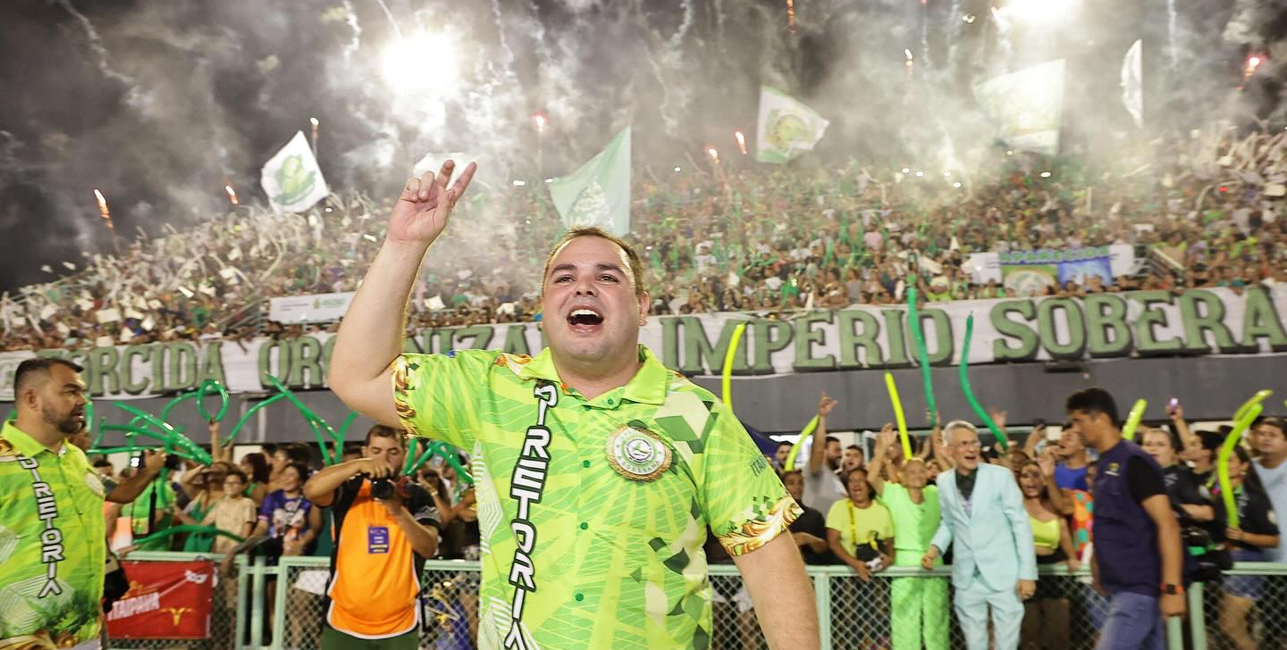 Escola de samba que homenageou pré-candidato à Prefeitura de Manaus vence Carnaval