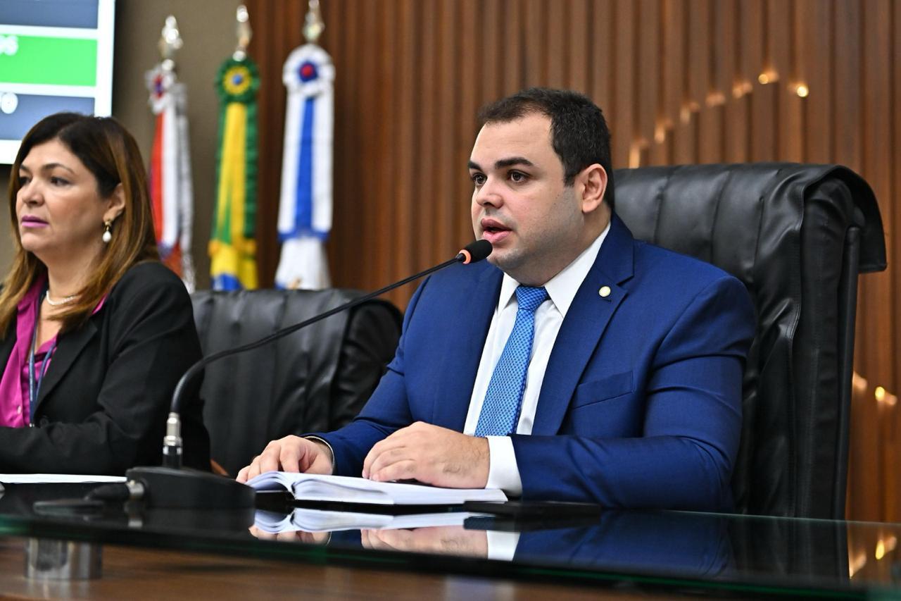 Projeto de presidente da Aleam fomenta iniciação científica na educação básica