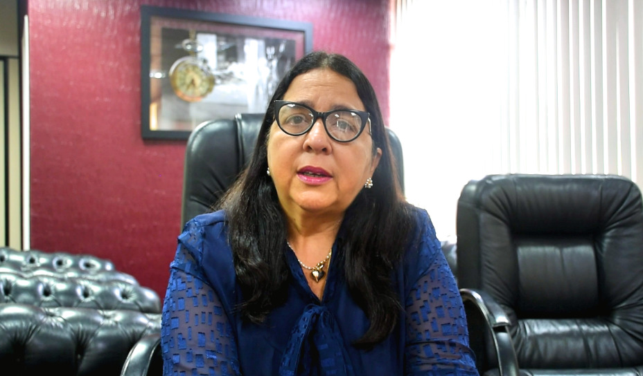 Ex-chefe do MP-AM, Leda Mara vai a Brasília para articular apoio para vaga no STJ