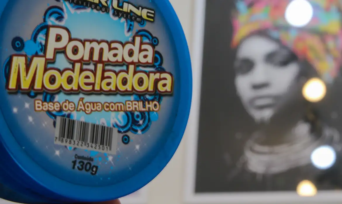 Anvisa libera lista para consultar pomadas modeladoras de cabelo