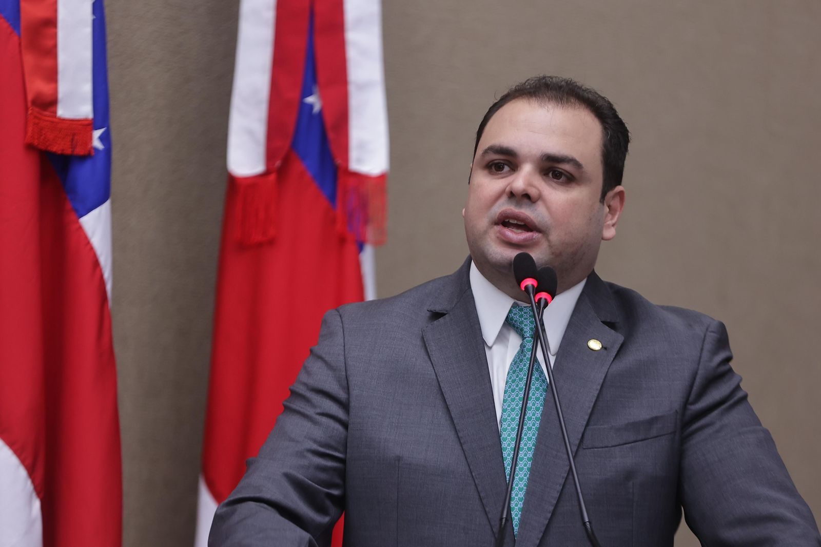 Presidente da Aleam propõe reforço na segurança para profissionais do sistema de saúde pública