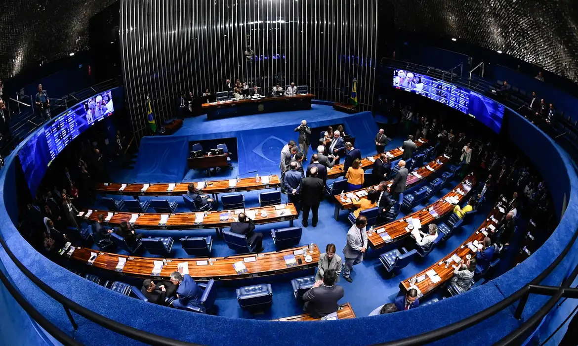 Gerações de poder: homens e herdeiros políticos predominam no Senado