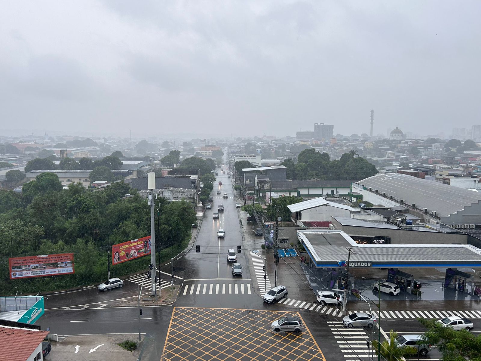 Chuva no Amazonas deixa cidades sob risco de inundações e deslizamentos de terra