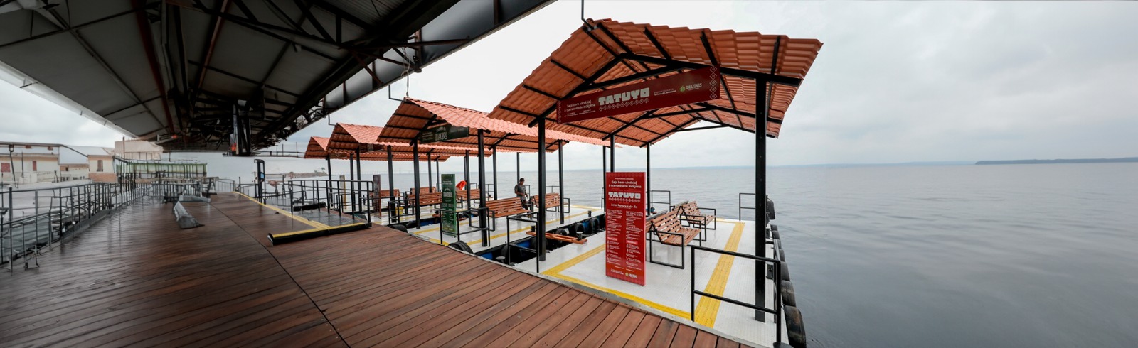 Governador do AM entrega quatro terminais fluviais para comunidades indígenas em RDS