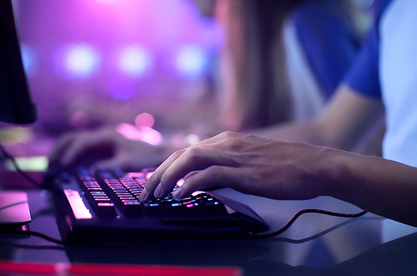 Projeto de lei torna crime violência psicológica em realidade virtual