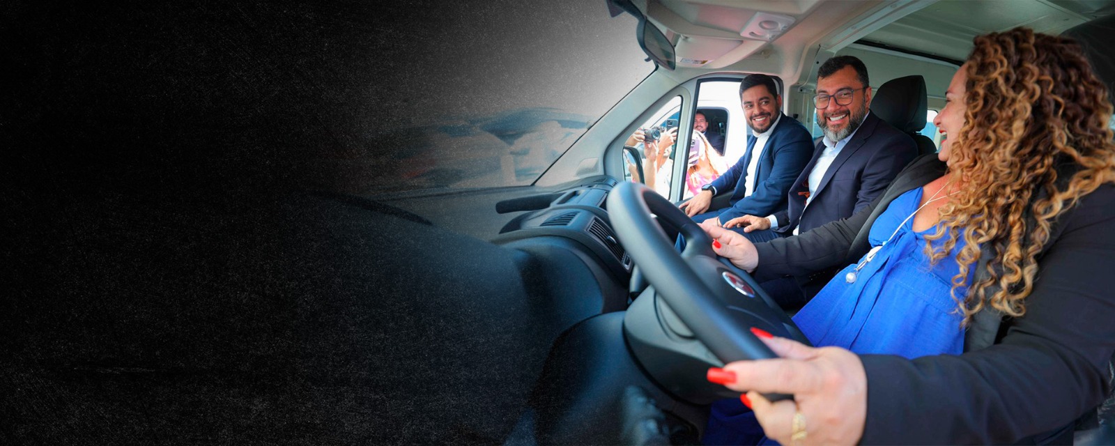 UEA fortalece ensino no interior com entrega de veículos e equipamentos