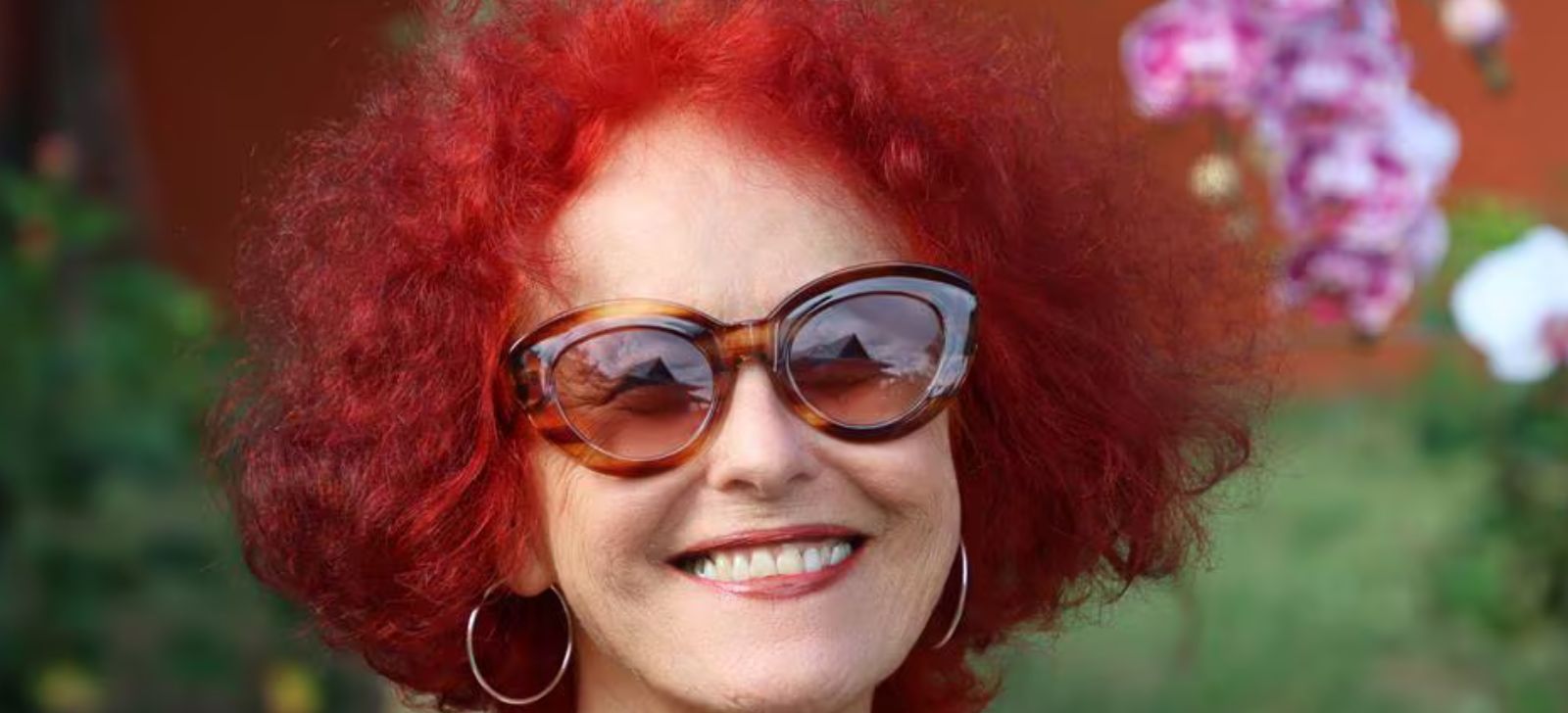 Escritora que sofreu ataque de cães escreve poema do hospital