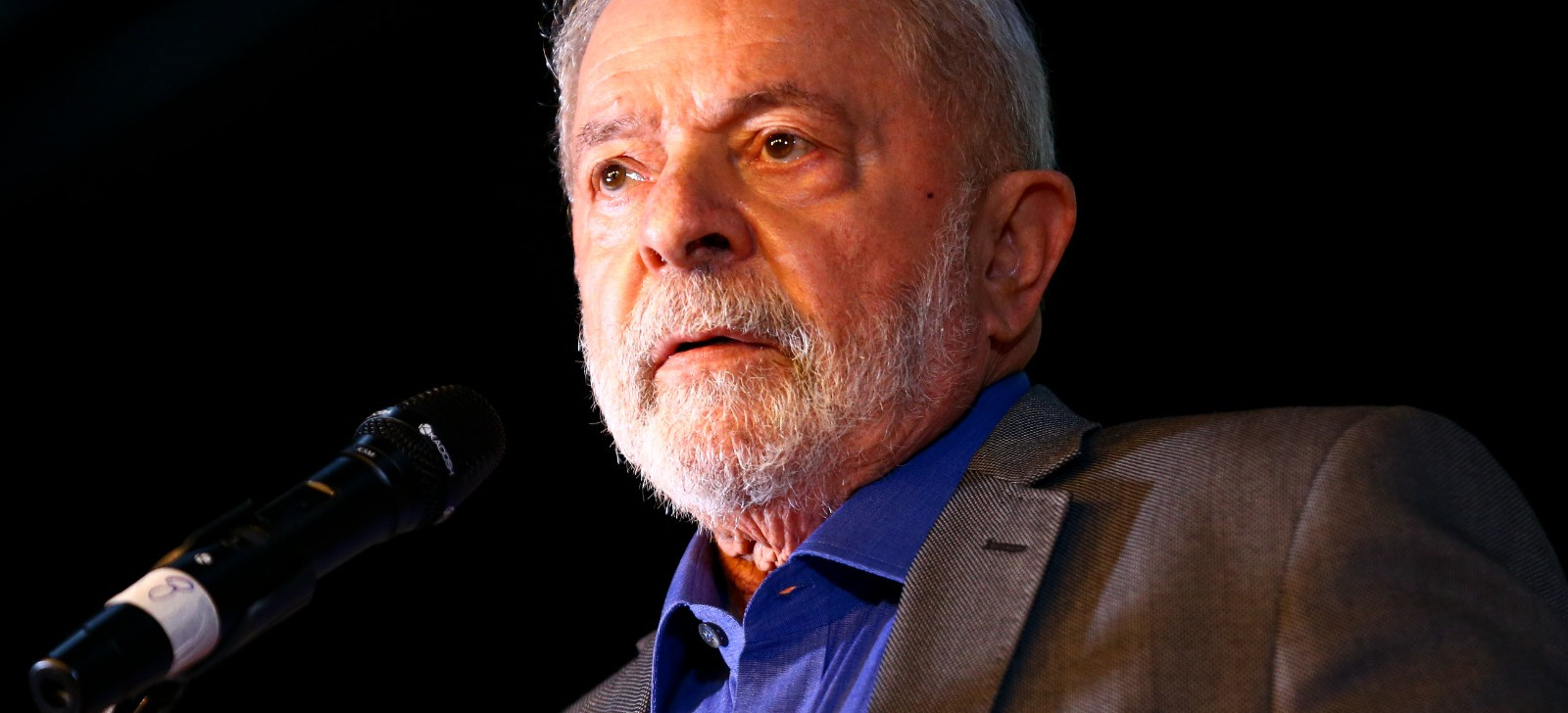 Aprovação ao Governo Lula atinge 37%, superando reprovação de 31%, aponta pesquisa