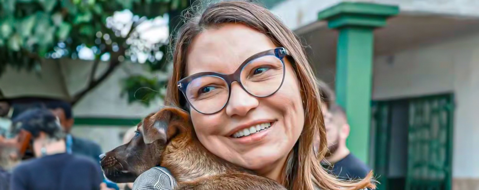 Janja adota cadela resgatada em tragédia no Rio Grande do Sul