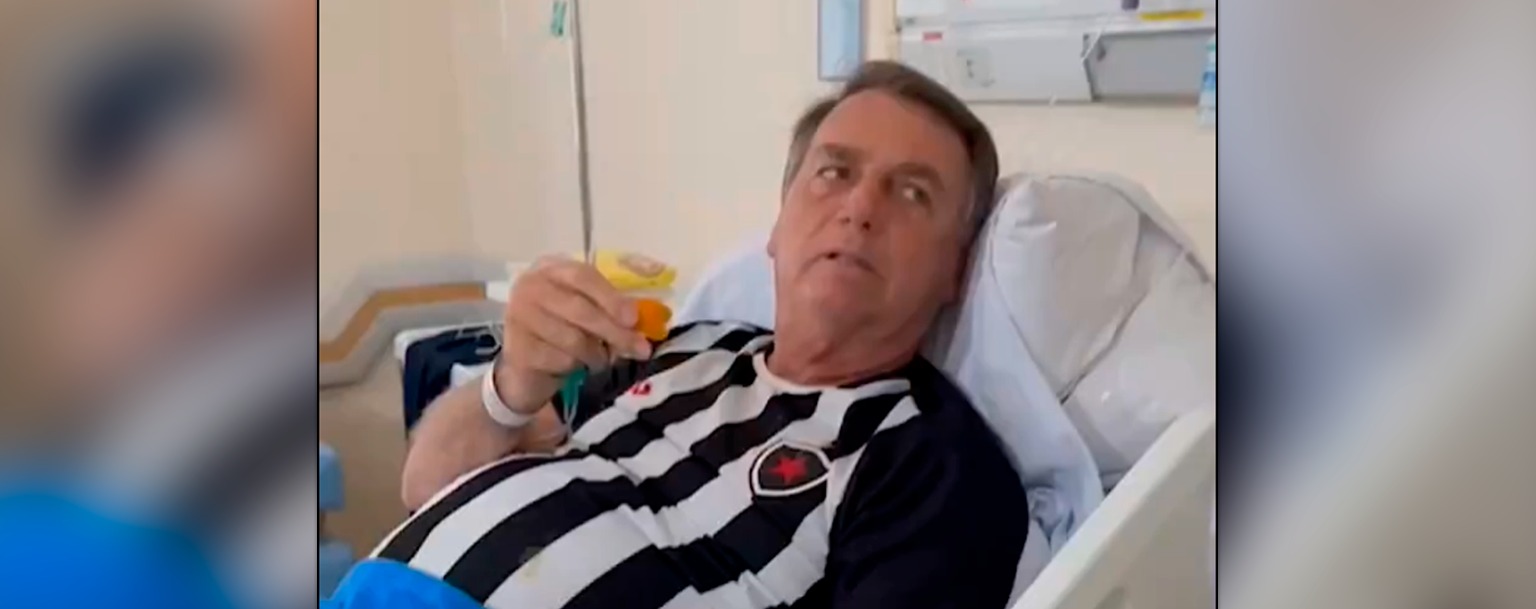 Médicos de Bolsonaro alteram rota e levam ex-presidente a São Paulo