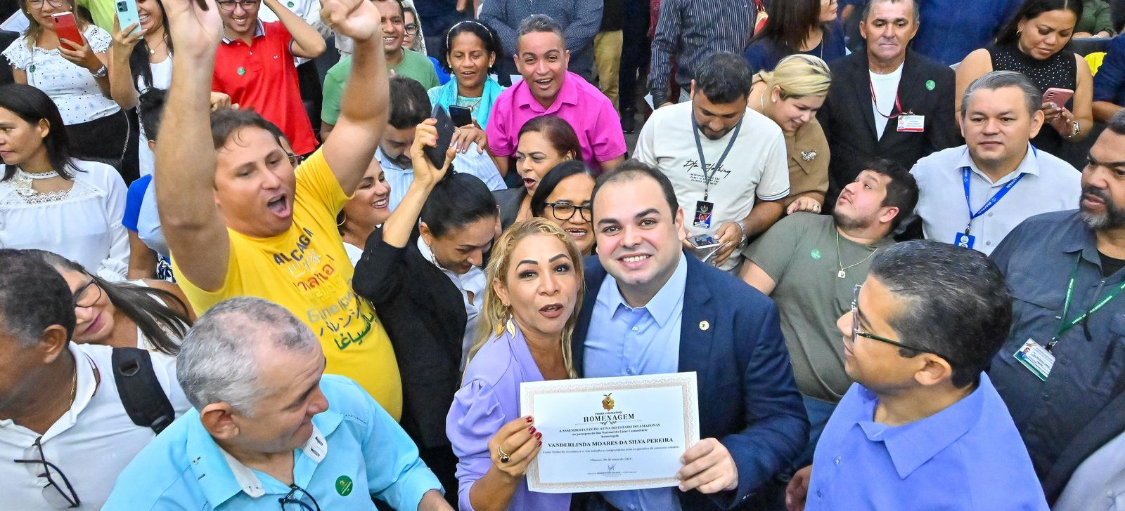Presidente da Aleam faz sessão especial em homenagem ao Dia do Líder Comunitário