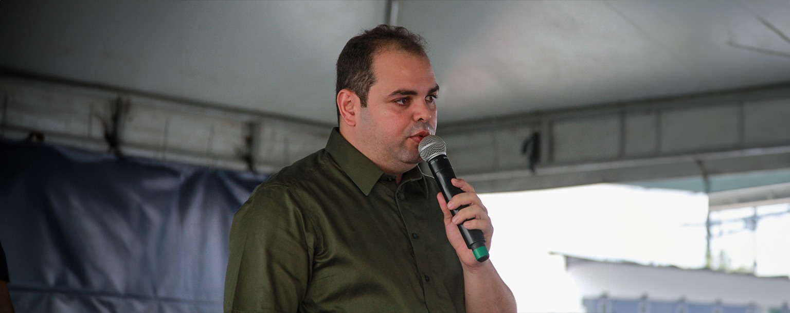 Roberto Cidade divulga coleta de água potável para o RS na Aleam