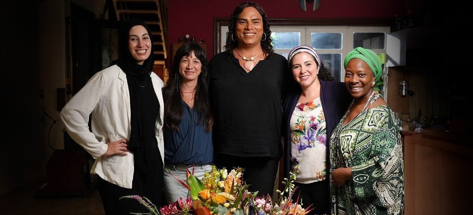 ‘Elas, Divinas’: documentário mostra o olhar maternal e feminino das religiões