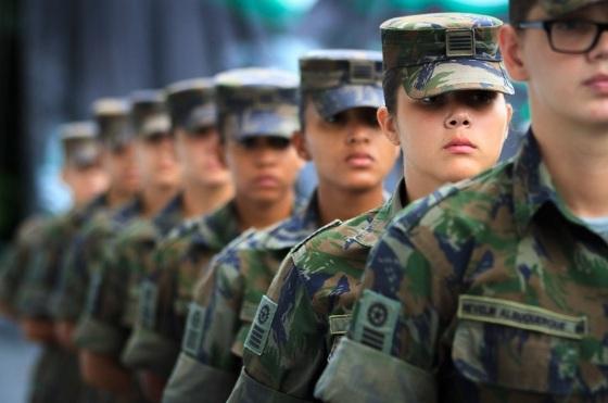 Forças Armadas vão permitir alistamento militar feminino pela 1ª vez em 2025