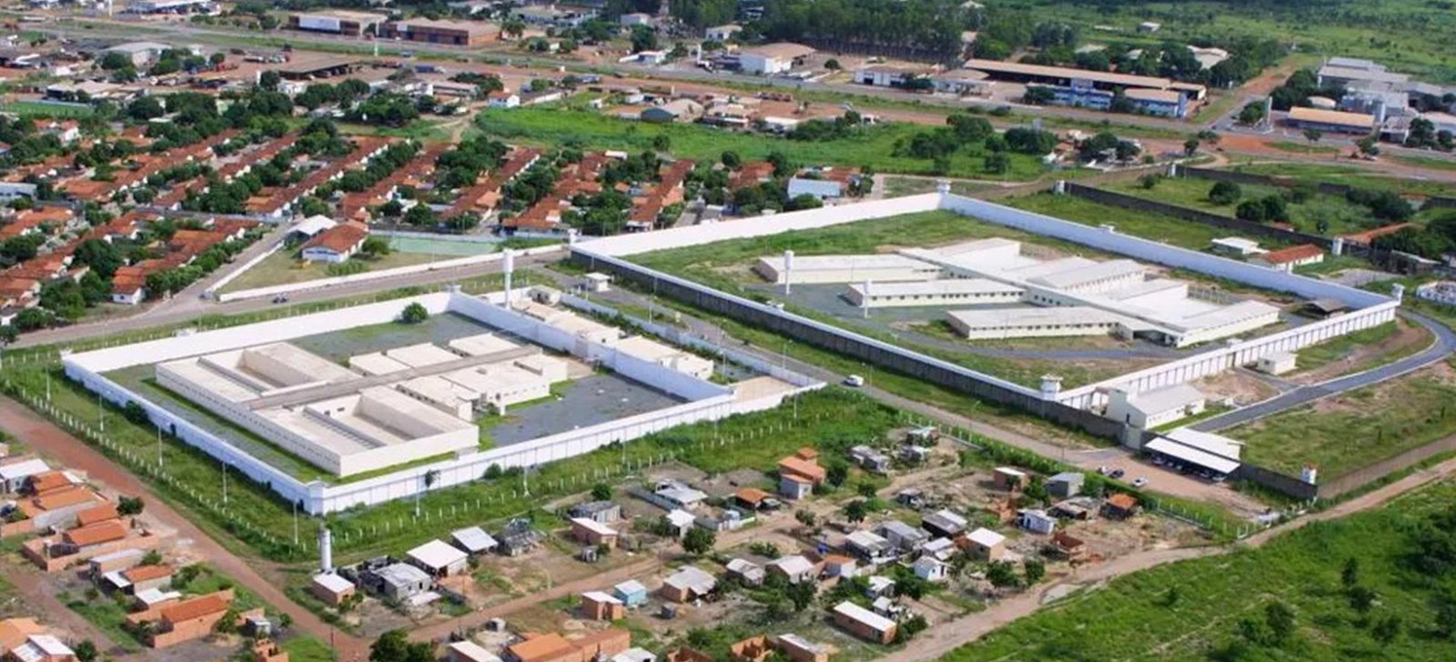 Policiais e advogados são alvos de operação por facilitar entrada de celulares em presídios de MT