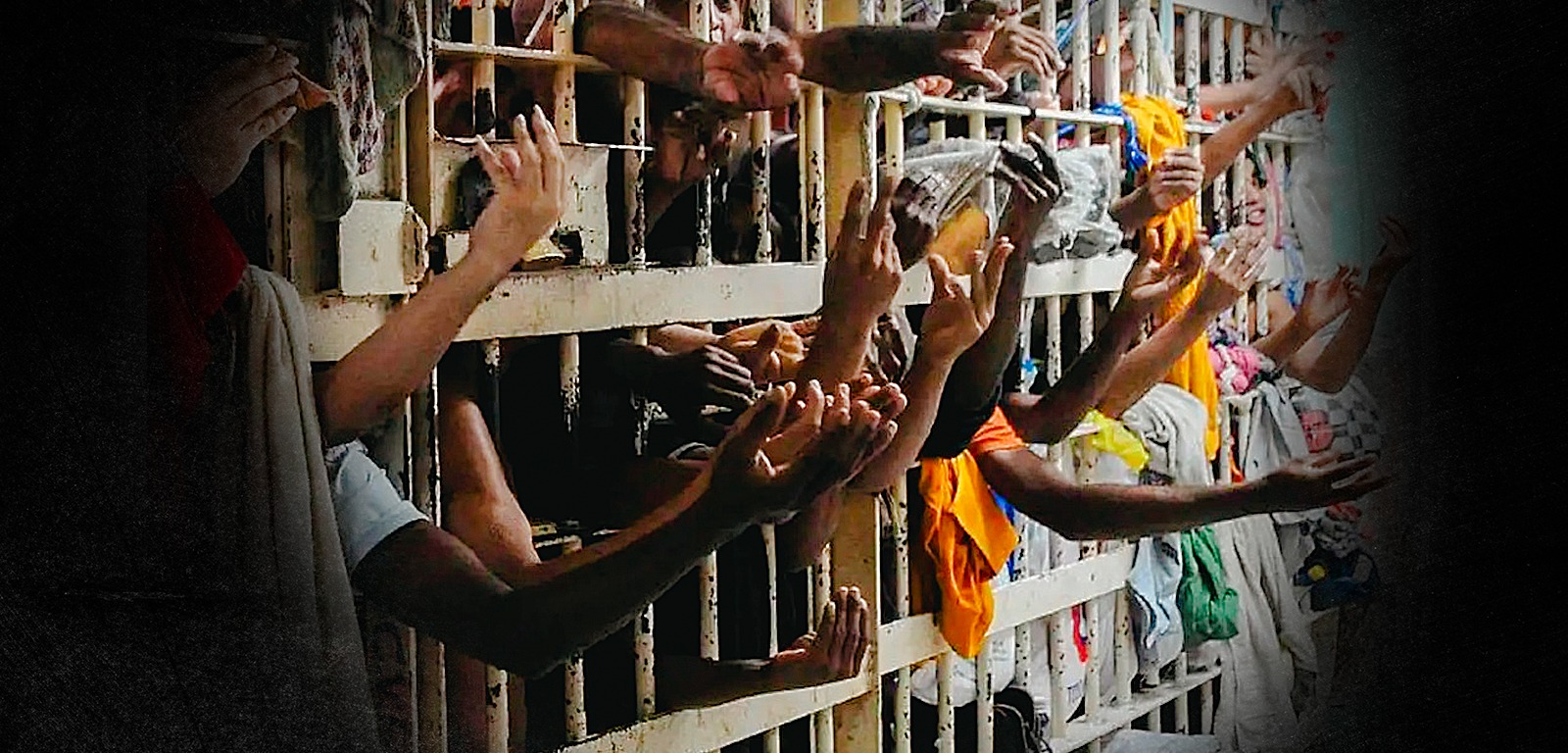 Prisão em massa da população pobre tem relação com racismo, afirma ativista