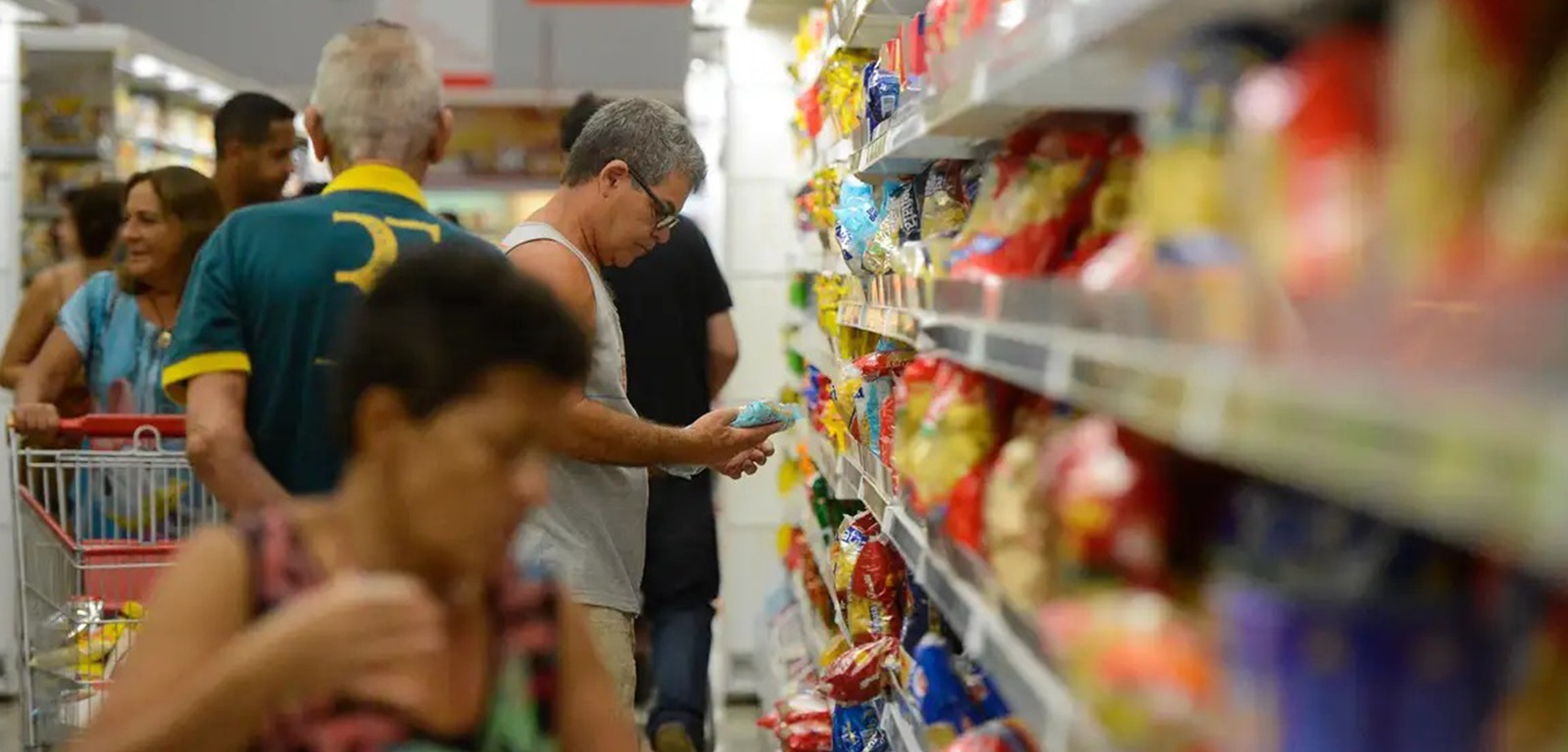 Inflação de 2024 tem impacto maior em famílias de renda muito baixa