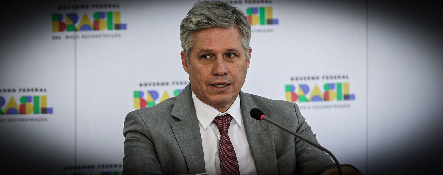 Diretor envolvido em leilão do arroz será exonerado após polêmica, diz ministro