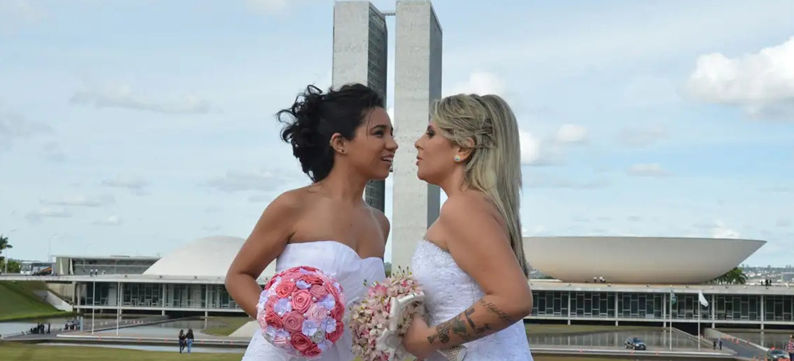 Casamentos homoafetivos entre casais femininos são maioria no Brasil