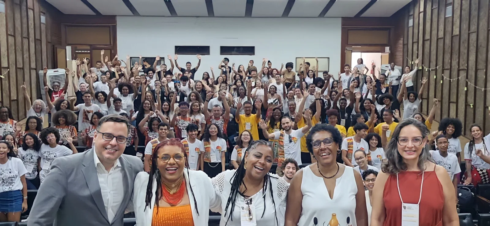 Projeto ‘Afrocientista’ incentiva estudantes negros na área da ciência