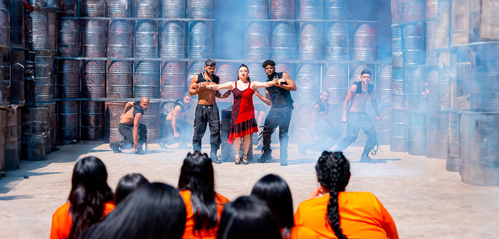 Bizarrus: Peça expõe realidade cruel de pessoas que vivem à margem da sociedade