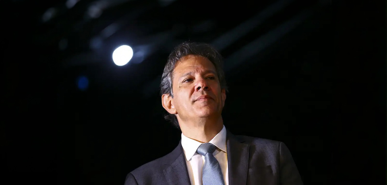 Entenda pacote de gastos que altera regras do salário mínimo e abono salarial