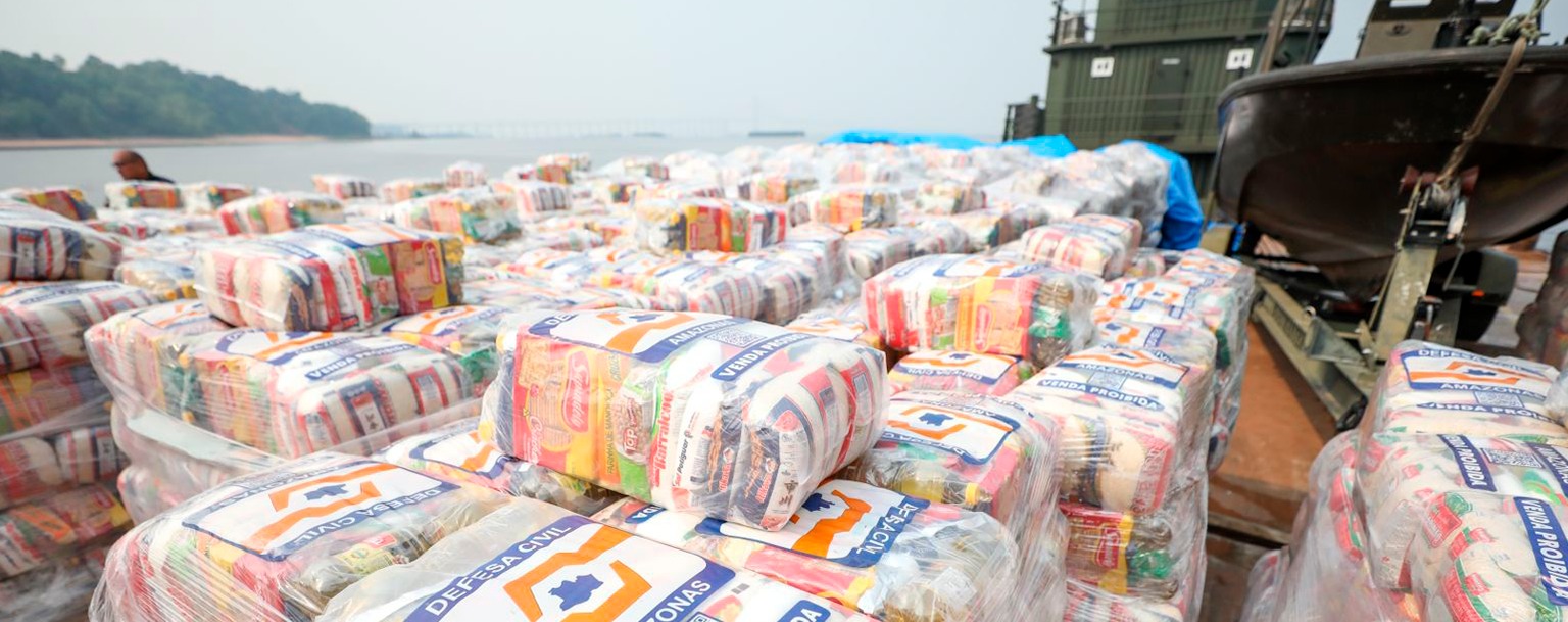 Governo do AM inicia envio de ajuda humanitária para municípios afetados pela seca