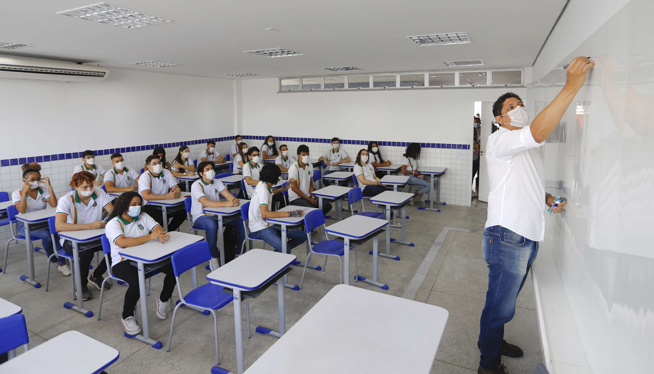 Mato Grosso avança no nível fundamental; ensino médio segue abaixo do esperado