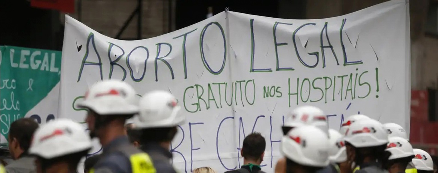 Mulheres fazem ato em SP no Dia de Luta pela Legalização do Aborto