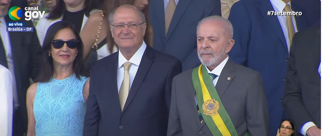 7 de Setembro: presidente Lula e autoridades prestigiam desfile em Brasília
