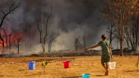 Incêndio em Brasília entra no 3º dia e provoca suspensão das aulas