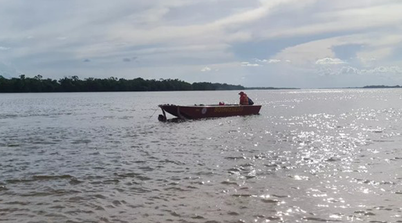 A obra ameaça diretamente a permanência de comunidades que dependem do rio para pesca e locomoção. (Foto: Reprodução)