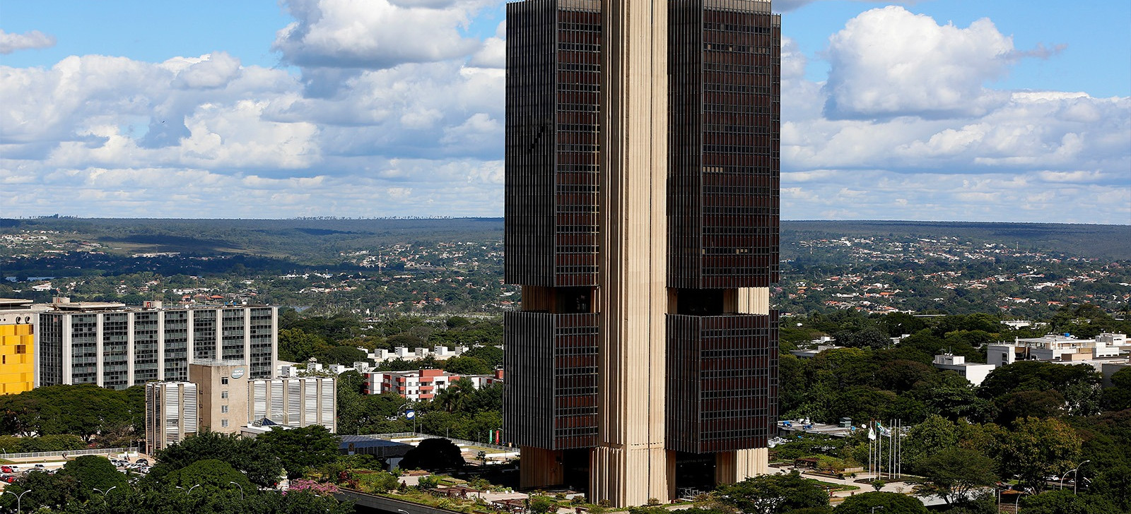 Banco Central eleva taxa de juros para 10,75% ao ano