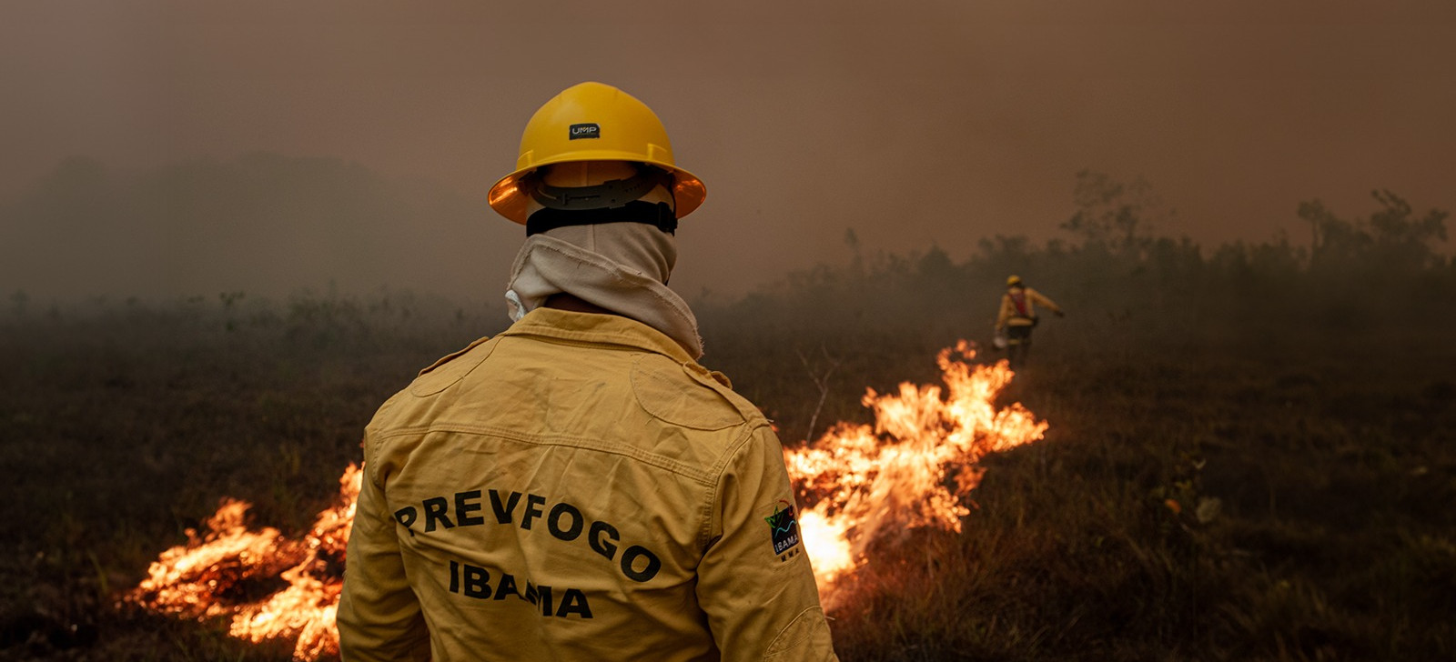 Em SP, brigadista morre ao combater incêndio em canavial